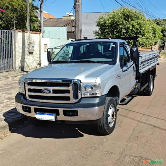 Caminhão Ford F 4000 4x4 ano 16