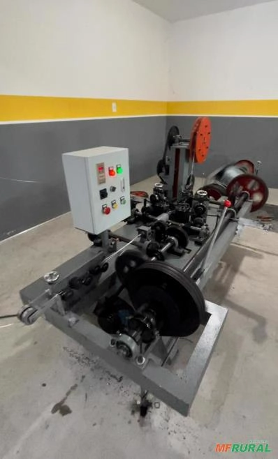 MAQUINA DE FABRICAR ARAME FARPADO Imagem MAQUINA DE FABRICAR ARAME FARPADO