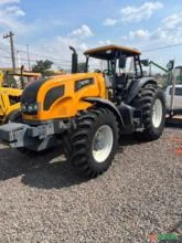 Vende-se Valtra BH145 (4x4) 132cv - Ano 2012