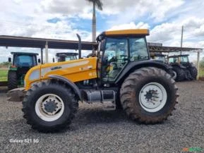 Vende-se Valtra BH165 (4x4) 165cv  - Ano 2013