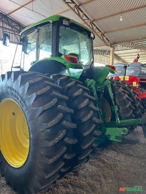 Vende-se John Deere 6165J (4x4) 165cv  - Ano 2013