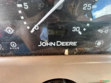 Vende-se John Deere 6100J (4x4) 100cv  - Ano 2018