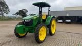 Trator John Deere 5080E (4x4) 80cv  - Ano 2023 Imagem Trator John Deere 5080E (4x4) 80cv  - Ano 2023