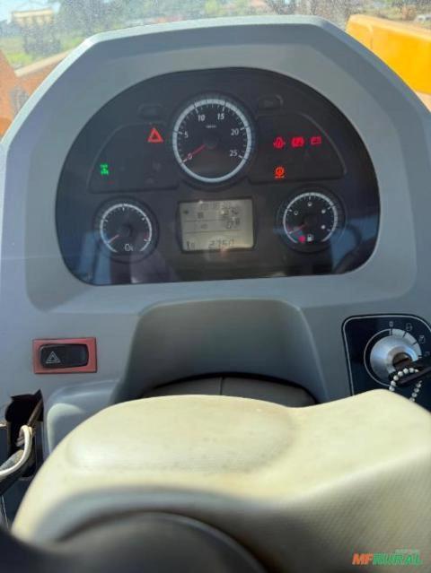 Imagem Trator Valtra A104 (4x4) 105cv  - Ano 2019 Imagem Trator Valtra A104 (4x4) 105cv  - Ano 2019