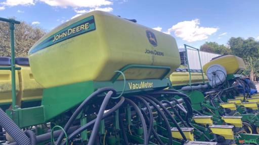 Imagem Plantadeira John Deere  - Modelo: CCS 2122  - Ano 2017 Imagem Plantadeira John Deere  - Modelo: CCS 2122  - Ano 2017