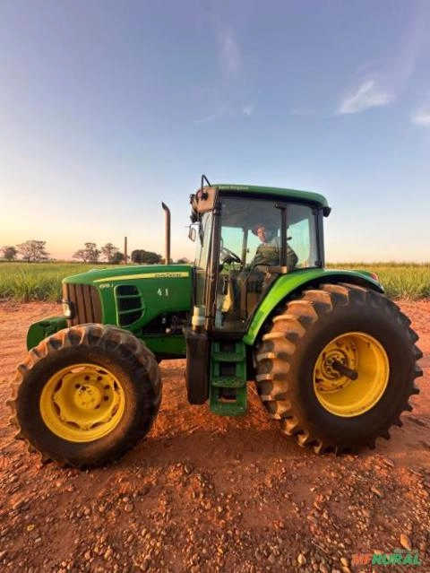 Imagem Trator John Deere 6115J (4x4) 115cv  - Ano 2018 Imagem Trator John Deere 6115J (4x4) 115cv  - Ano 2018