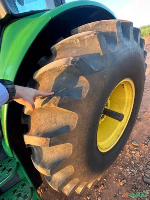 Imagem Trator John Deere 6115J (4x4) 115cv  - Ano 2018 Imagem Trator John Deere 6115J (4x4) 115cv  - Ano 2018