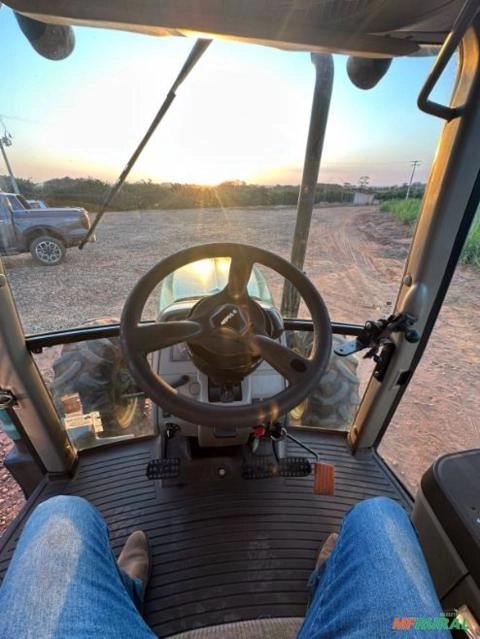 Imagem Trator John Deere 6115J (4x4) 115cv  - Ano 2018 Imagem Trator John Deere 6115J (4x4) 115cv  - Ano 2018