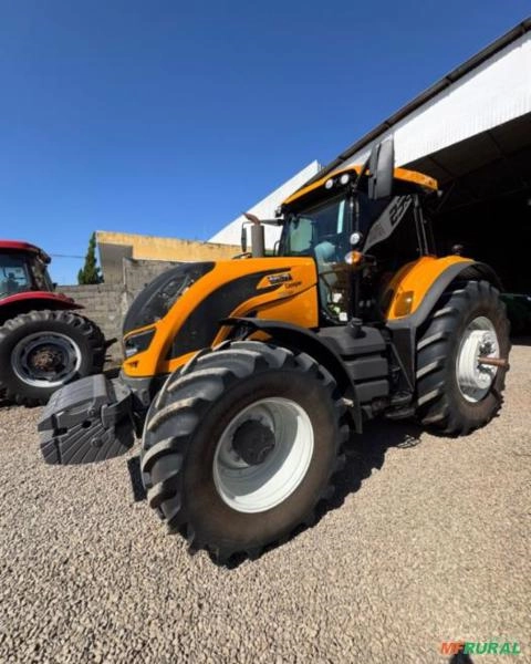 Trator Valtra T230 CVT (4x4) 230cv - Ano 2021 Imagem Trator Valtra T230 CVT (4x4) 230cv - Ano 2021