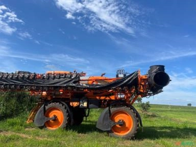 Pulverizador Jacto - Modelo: Uniport 3030 4x4 - Ano 2018 Imagem Pulverizador Jacto - Modelo: Uniport 3030 4x4 - Ano 2018