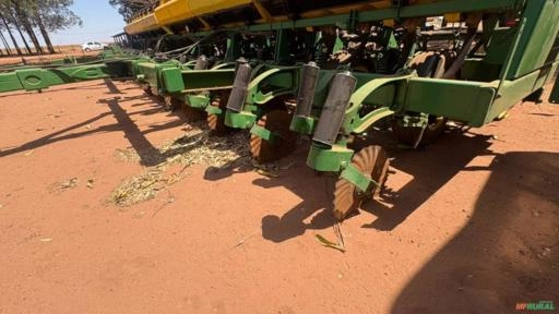 Imagem Plantadeira John Deere  - Modelo: CCS 2126  - Ano 2012 Imagem Plantadeira John Deere  - Modelo: CCS 2126  - Ano 2012