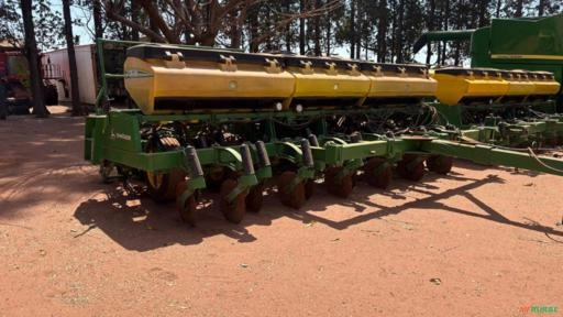 Imagem Plantadeira John Deere  - Modelo: CCS 2126  - Ano 2012 Imagem Plantadeira John Deere  - Modelo: CCS 2126  - Ano 2012