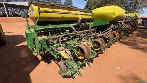 Imagem Plantadeira John Deere  - Modelo: CCS 2126  - Ano 2012 Imagem Plantadeira John Deere  - Modelo: CCS 2126  - Ano 2012