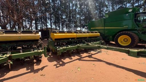 Imagem Plantadeira John Deere  - Modelo: CCS 2126  - Ano 2012 Imagem Plantadeira John Deere  - Modelo: CCS 2126  - Ano 2012