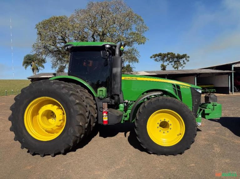 Trator John Deere 8295R (4x4) 295cv  - Ano 2021 Imagem Trator John Deere 8295R (4x4) 295cv  - Ano 2021
