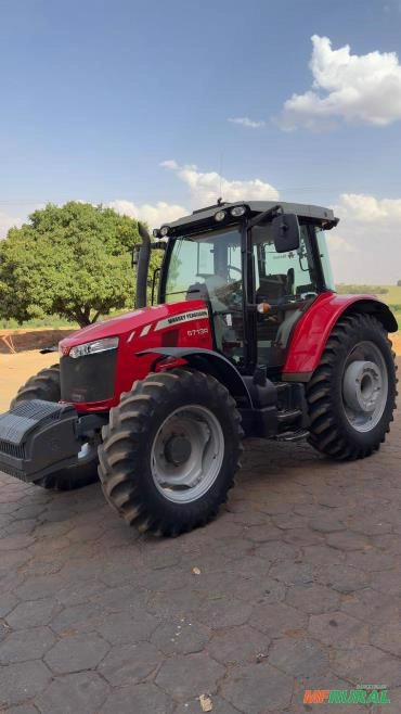 Trator Massey Ferguson 6713R (4x4) 135cv - Ano 2018 Imagem Trator Massey Ferguson 6713R (4x4) 135cv - Ano 2018