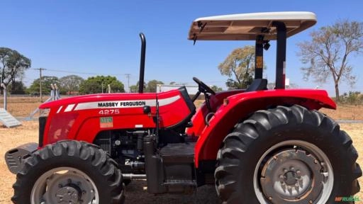 Trator Massey Ferguson 4275 (4x4) 75cv - Ano 2017 Imagem Trator Massey Ferguson 4275 (4x4) 75cv - Ano 2017