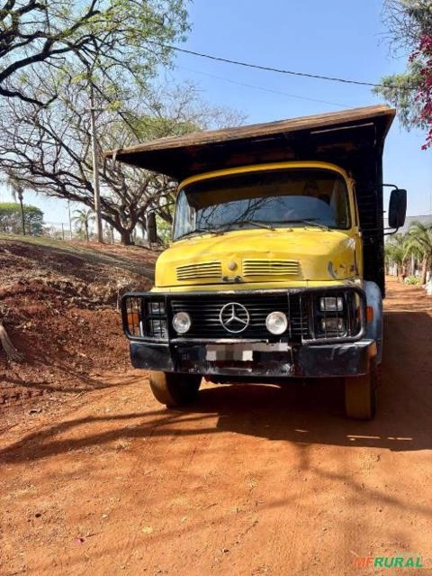 Caminhão Mercedes Benz - Modelo: 2225 - Ano 1990 Imagem Caminhão Mercedes Benz - Modelo: 2225 - Ano 1990
