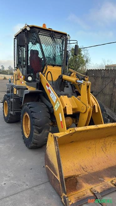 Imagem Pá Carregadeira SDLG - Modelo: 918 4x4  - Ano 2014 Imagem Pá Carregadeira SDLG - Modelo: 918 4x4  - Ano 2014