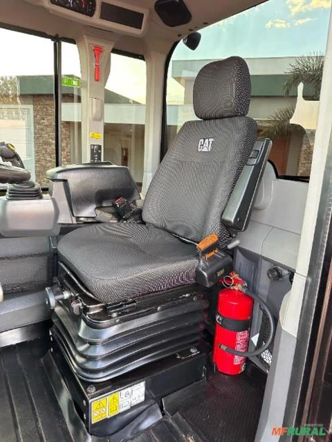 Imagem Pá Carregadeira Caterpillar - Modelo: 924K - Ano 2022 Imagem Pá Carregadeira Caterpillar - Modelo: 924K - Ano 2022