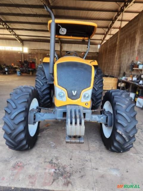 Imagem Trator Valtra A850 (4x4) 85cv - Ano 2014 Imagem Trator Valtra A850 (4x4) 85cv - Ano 2014