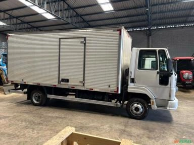 Imagem Caminhão Ford - Modelo: Cargo 816S - Ano 2013 Imagem Caminhão Ford - Modelo: Cargo 816S - Ano 2013