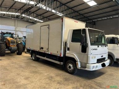Imagem Caminhão Ford - Modelo: Cargo 816S - Ano 2013 Imagem Caminhão Ford - Modelo: Cargo 816S - Ano 2013
