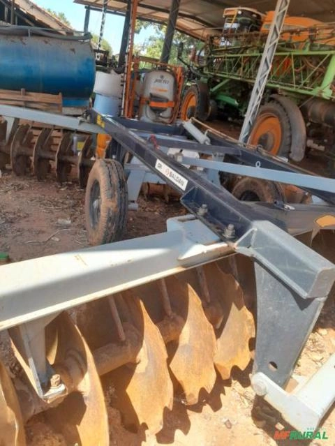 Grade Intermediária - Marca: Baldan - Modelo: CRI - Ano 2021 Imagem Grade Intermediária - Marca: Baldan - Modelo: CRI - Ano 2021