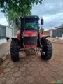 Trator Massey Ferguson 4275 (4x4) 75cv - Ano 2015/16 Imagem Trator Massey Ferguson 4275 (4x4) 75cv - Ano 2015/16