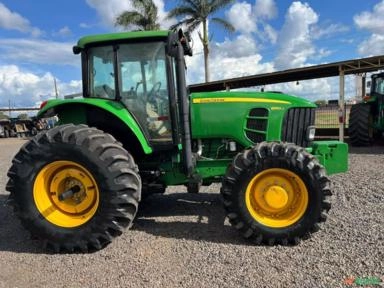 Trator John Deere 6190J (4x4) 190cv - Ano 2018 Imagem Trator John Deere 6190J (4x4) 190cv - Ano 2018