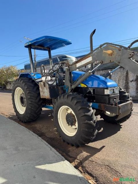 Trator New Holland TL 85 E (4x4) 85cv Ano 2009 Imagem Trator New Holland TL 85 E (4x4) 85cv Ano 2009