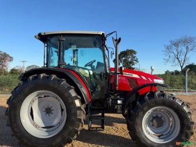 Vende-se Massey Ferguson 6713 (4x4) 135cv - Ano 2022 Imagem Vende-se Massey Ferguson 6713 (4x4) 135cv - Ano 2022