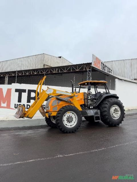Vende-se Valtra BH145 (4x4) 145cv - Ano 2011 Imagem Vende-se Valtra BH145 (4x4) 145cv - Ano 2011