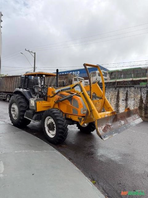 Trator Valtra Valmet BH 145 (4x4) 145cv - Ano 2011 Imagem Trator Valtra Valmet BH 145 (4x4) 145cv - Ano 2011
