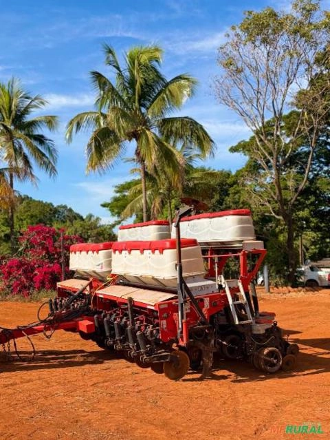 Plantadeira Jumil 3080 PD Magnum Ano 2014 Imagem Plantadeira Jumil 3080 PD Magnum Ano 2014