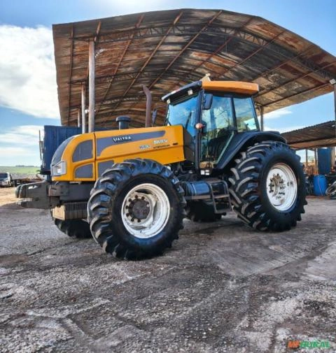 Vende-se Valtra BH185i (4x4) 185cv - Ano 2011 Imagem Vende-se Valtra BH185i (4x4) 185cv - Ano 2011