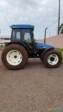 Trator New Holland TL 85 E (4x4) 85cv Ano 2004 Imagem Trator New Holland TL 85 E (4x4) 85cv Ano 2004