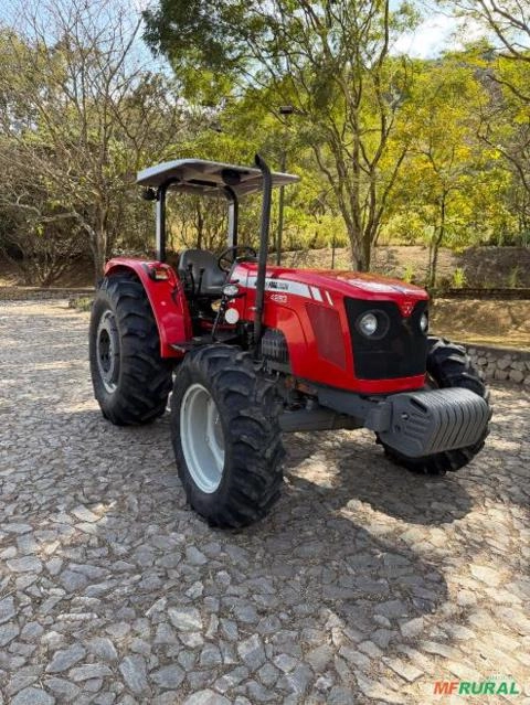 Vende-se Massey Ferguson 4283 (4x4) 85cv - Ano 2014 Imagem Vende-se Massey Ferguson 4283 (4x4) 85cv - Ano 2014