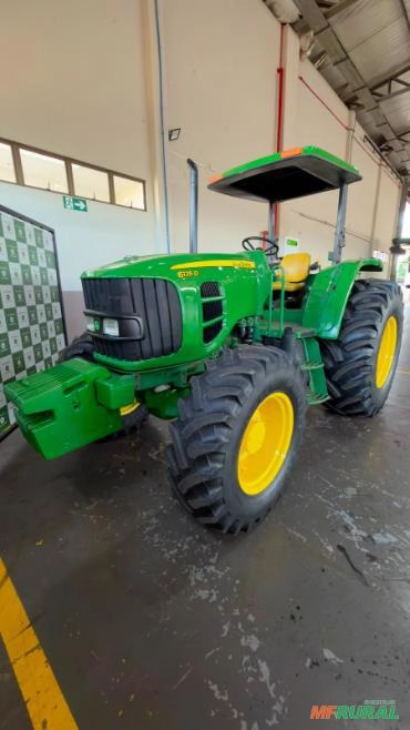 Vende-se John Deere 6125D (4x4) 125cv - Ano 2010 Imagem Vende-se John Deere 6125D (4x4) 125cv - Ano 2010