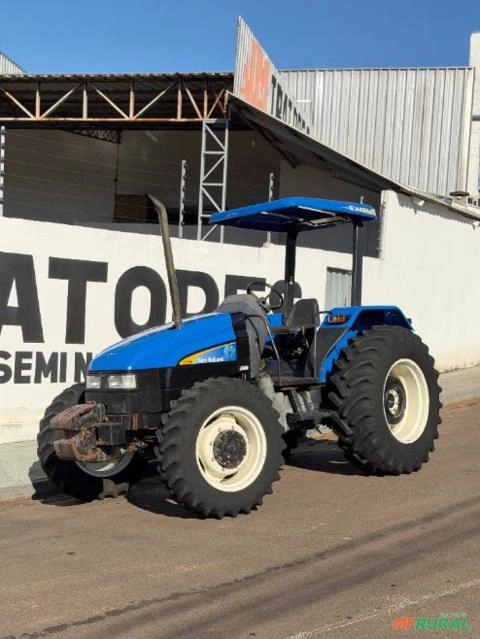 Trator New Holland TL 75 E (4x4) 75cv Ano 2007 Imagem Trator New Holland TL 75 E (4x4) 75cv Ano 2007