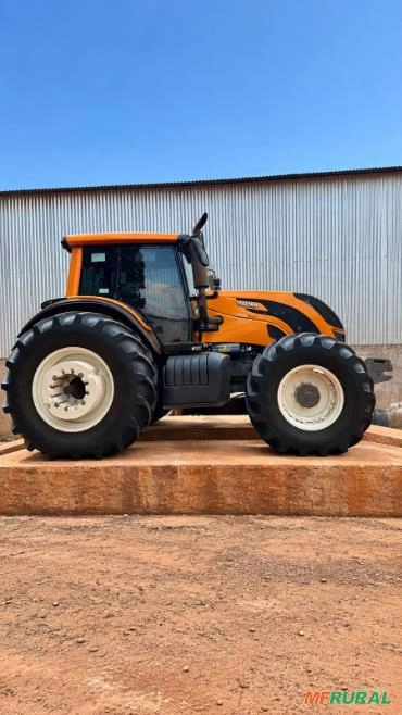 Trator Valtra BH 224 HiTech (4x4) 225cv - Ano 2021 Imagem Trator Valtra BH 224 HiTech (4x4) 225cv - Ano 2021