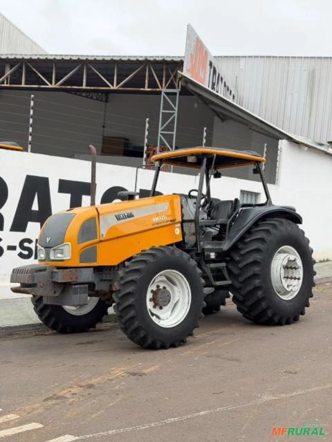 Trator Valtra BM 125i (4x4) 132cv - Ano 2010 Imagem Trator Valtra BM 125i (4x4) 132cv - Ano 2010