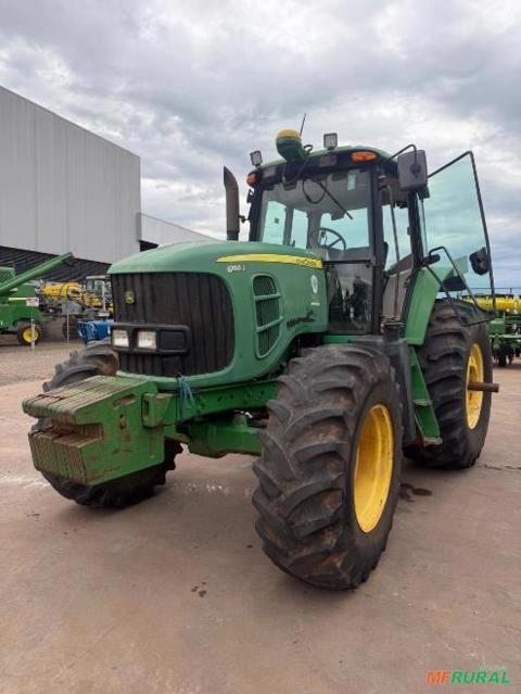 Vende-se John Deere 6180J (4x4) 180cv - Ano 2013 Imagem Vende-se John Deere 6180J (4x4) 180cv - Ano 2013