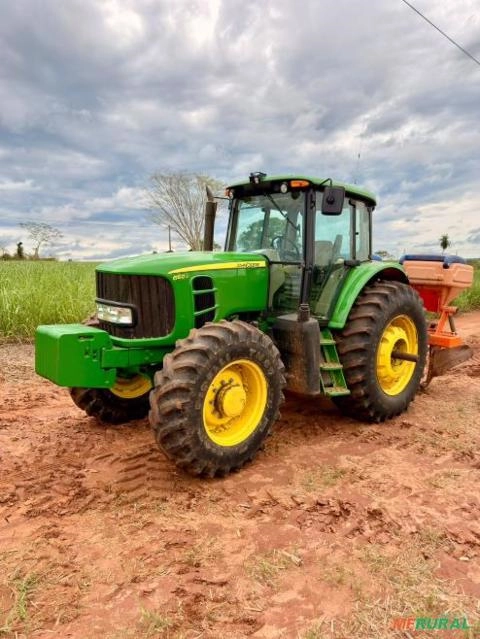Trator John Deere 6150J (4x4) 150cv - Ano 2022 Imagem Trator John Deere 6150J (4x4) 150cv - Ano 2022