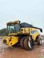 Colheitadeira New Holland CR 9060 Ano 2013 Imagem Colheitadeira New Holland CR 9060 Ano 2013