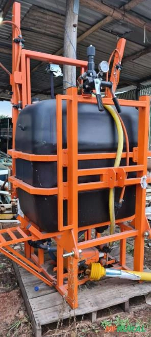 Pulverizador agrícola de 600 litros Imagem Pulverizador agrícola de 600 litros