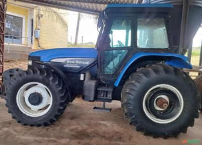 Trator New Holland TM 135 4x4 ano 02 Imagem Trator New Holland TM 135 4x4 ano 02