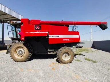 Colheitadeira Massey Ferguson 9790 semi nova