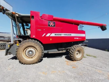 Colheitadeira Massey Ferguson 9790 semi nova