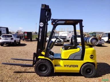 Empilhadeira Hyundai 2.5 T Ano 2013 Imagem Empilhadeira Hyundai 2.5 T Ano 2013